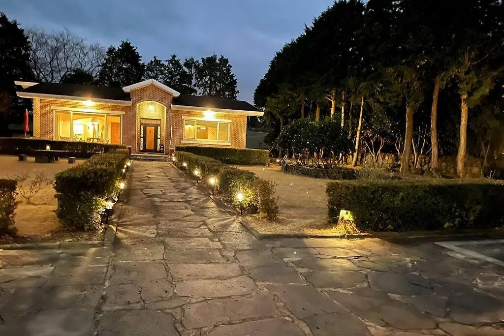 Meditators' House 제주 0*,  대한민국
